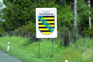 P1090336Schild_Sachsen